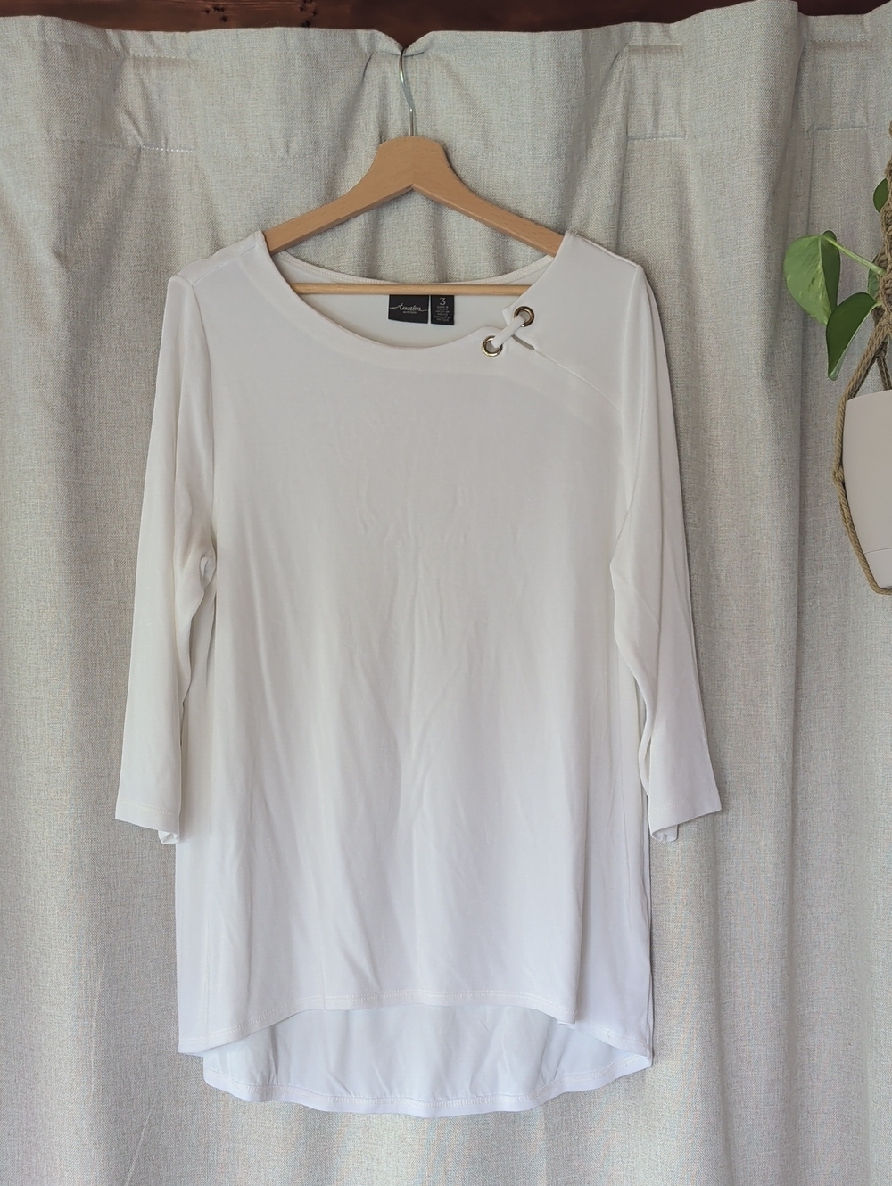 Chico's White 3/4 Sleeve Top with Shoulder Grommet Accent